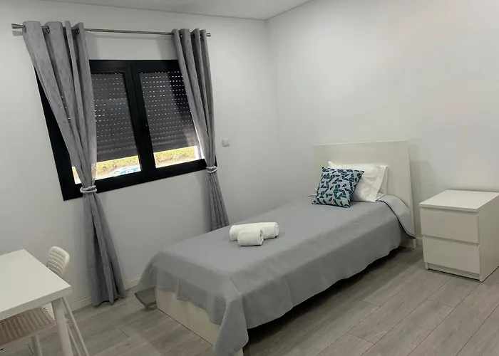 Bed & Breakfast In View *